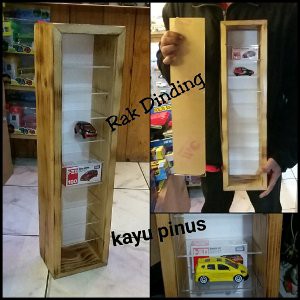 Rak dinding custom skala 64 Rak kayu pinus rak mainan hiasan dinding Termurah