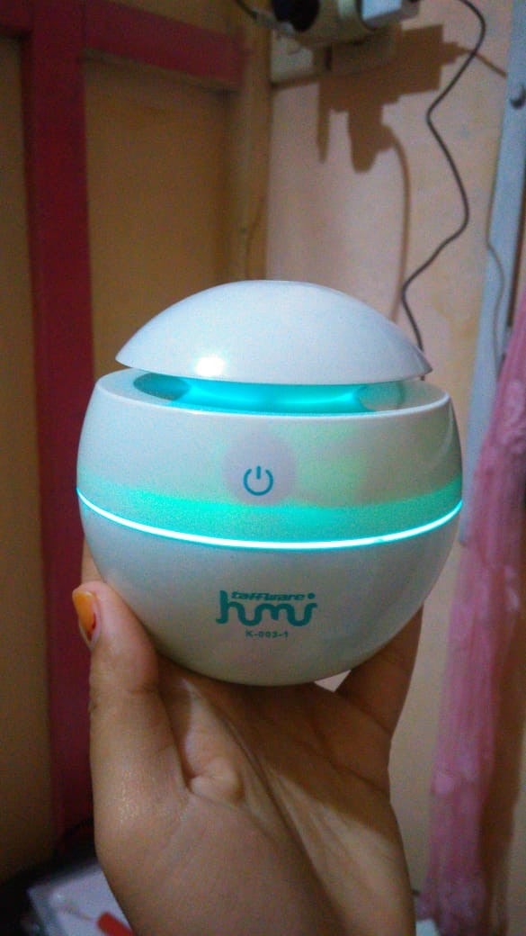 Diffuser Humidifier Aroma Therapy Ultrasonic  Pelembab Pengharum Hiasan Rumah Ruangan Keluarga