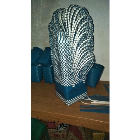 

tas anyam hajatan/kotak nasi