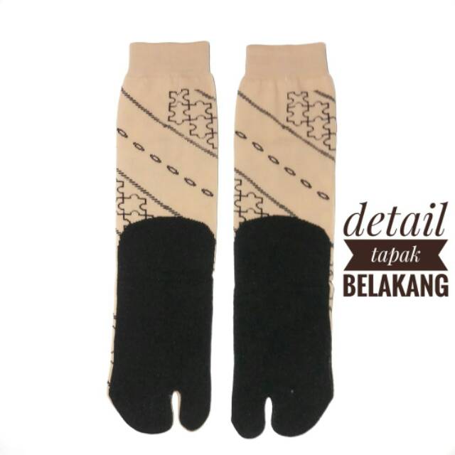 Kaos Kaki Jempol Muslimah Syar'i Motif Warna Kulit Panjang Sebetis Lembut / Kaus Kaki Wanita Muslimah Jempol Polos Tapak Hitam