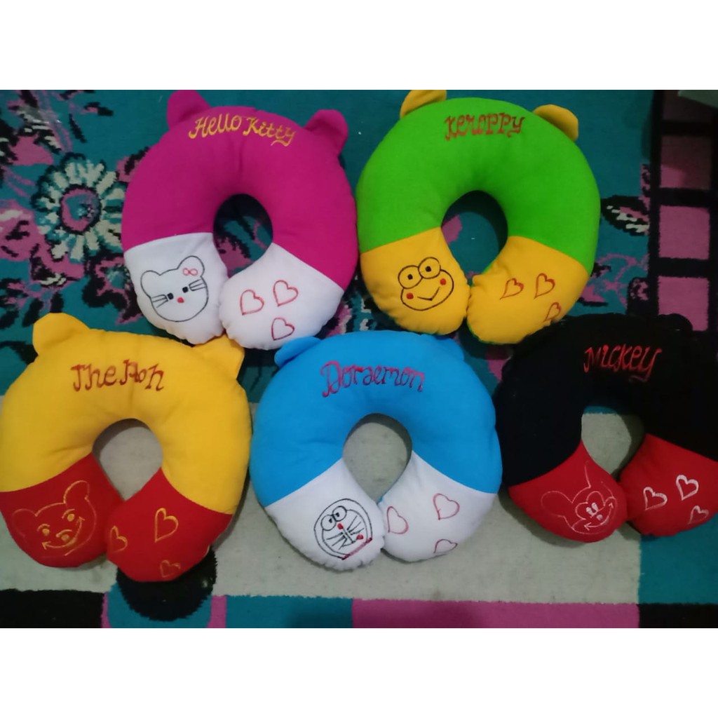 Bantal Leher karakter doraemon