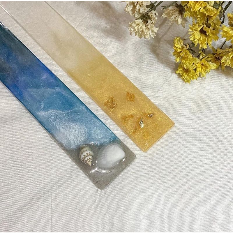 

Bookmark Pembatas Buku Resin Kado Ulang Tahun Wisuda Aesthetic Stationery