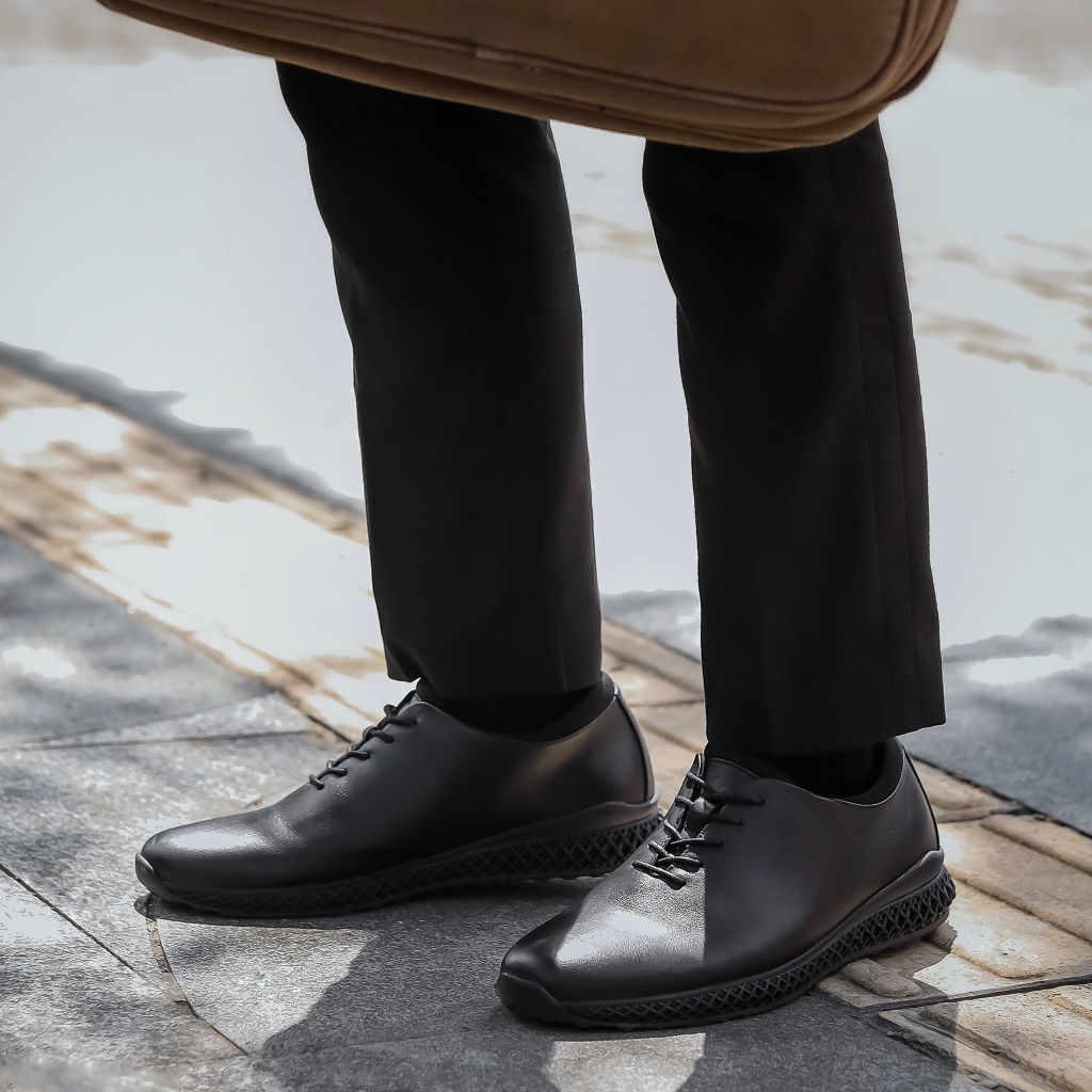 AMSTRONG BLACK ORIGINAL x KENZIOS Sepatu Formal Kulit Sapi Asli Pantofel Tali Full Hitam Pria Kerja Kantor Resmi Guru Kantoran Wisuda Kuliah Pesta Undangan Kondangan Nikah Modern Black Oxford Casual Derby Genuine Leather Footwear Terbaru Branded Kekinian