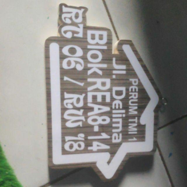 Nomer Rumah Shabby Chic Motif Kayu 2