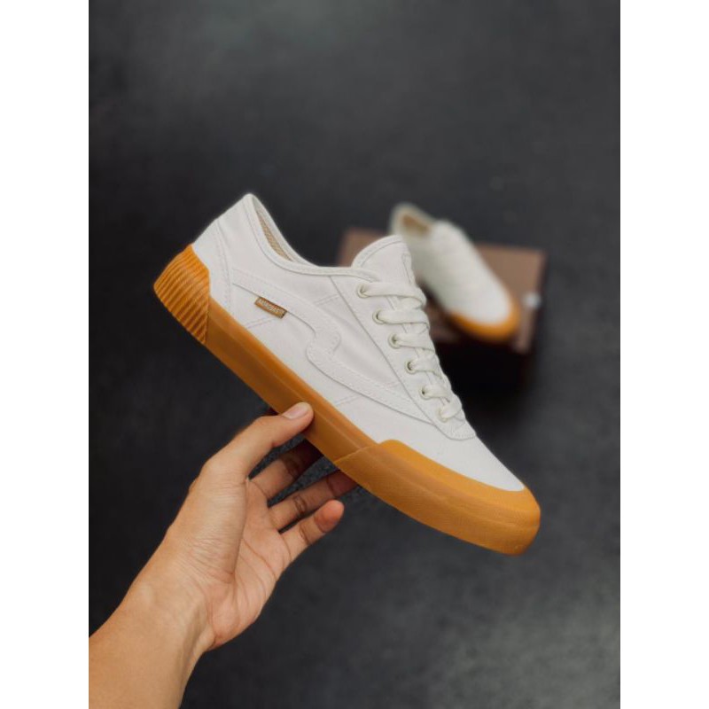 PATROBAS EQUIP LOW WHITE GUM