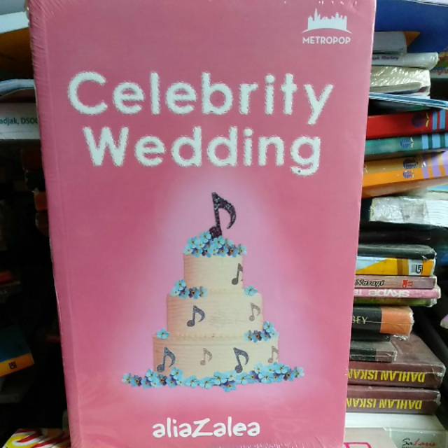 

Buku Celebrity Wedding