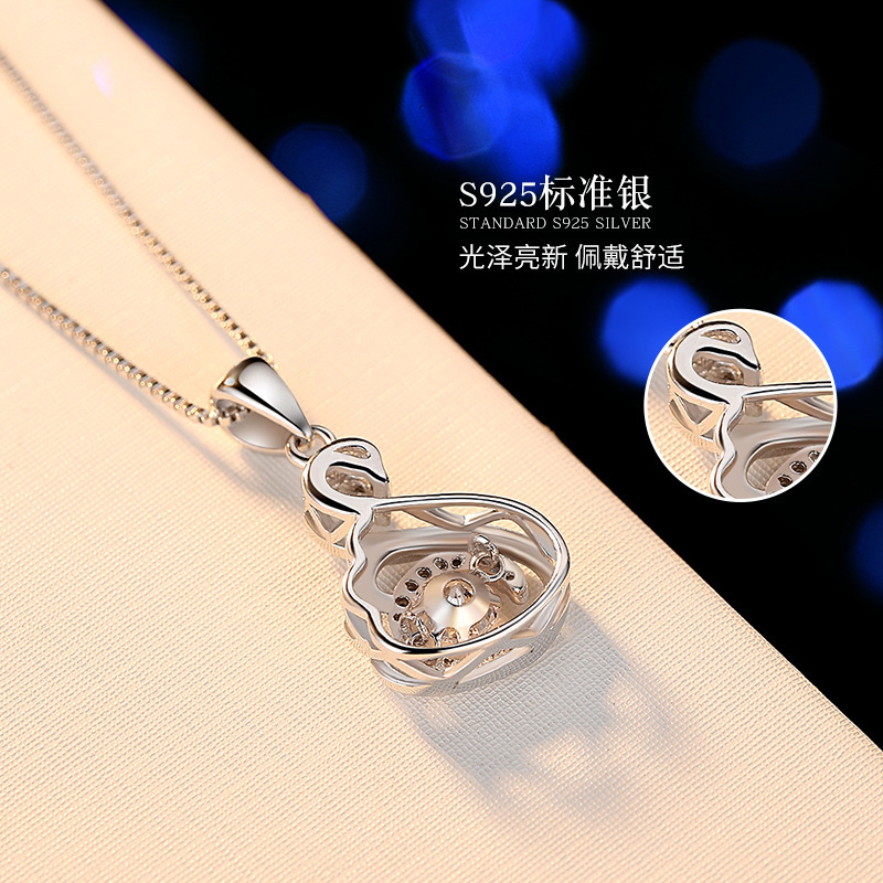 Kalung Rantai Rose Gold 18k Dengan Liontin Untuk Wanita