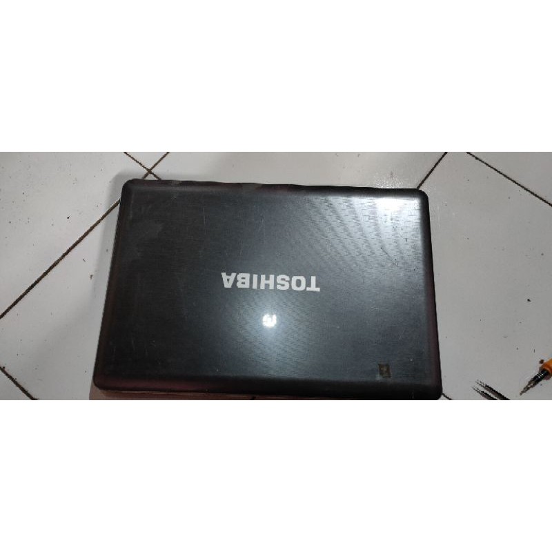 Laptop toshiba L505 matot free casing motherboad n keyboard