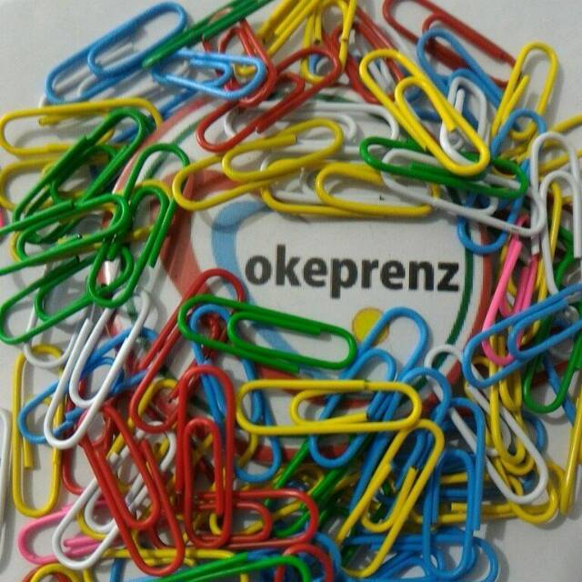 

paper clip warna / penjepit kertas / klip trigonal warna