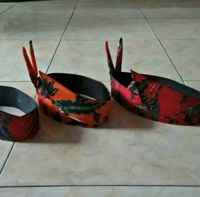 Baju adat madura dewasa