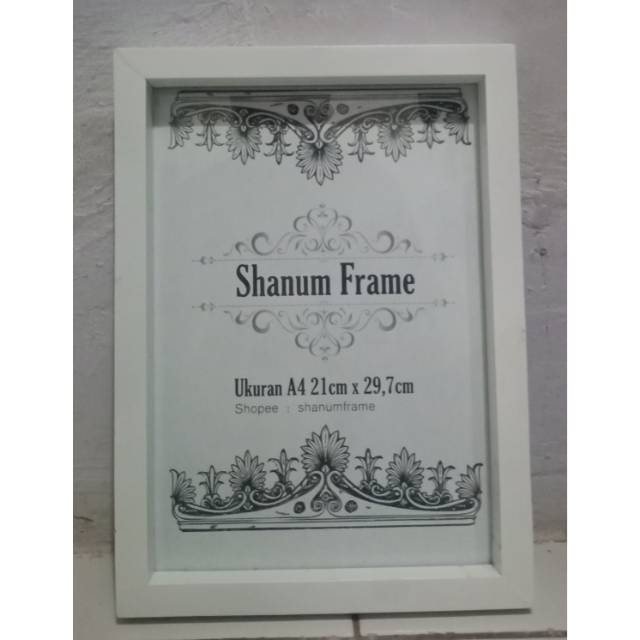 Frame figura bingkai minimalis ukuran A4 warna putih