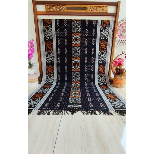 KAIN TENUN BLANKET MOTIF SUMBA TORAHA NTT TENUN JEPARA BATIK KEKINIAN