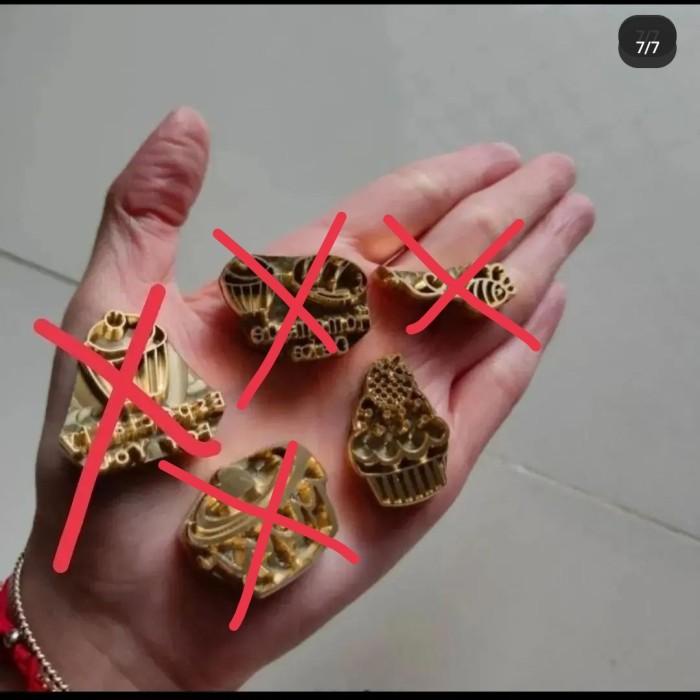 

Bahan Kue Hot Stamp 3 Cm / Stampt Kue / Stamp Kue / Hot Stamp