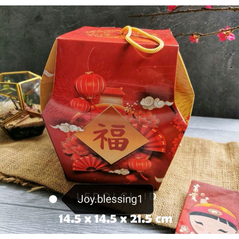 

(1 pak isi 5 pcs) (Kode L) BOX 4 TOPLES KUE IMLEK CNY model lampion (2-3 TOPLES 500 GRM)