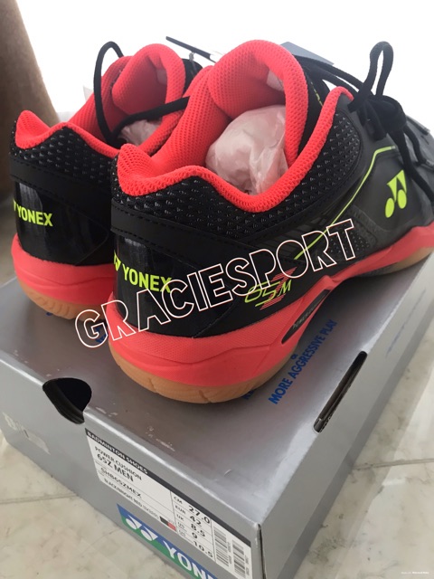 Yonex Power Cushion 65Z Men black red