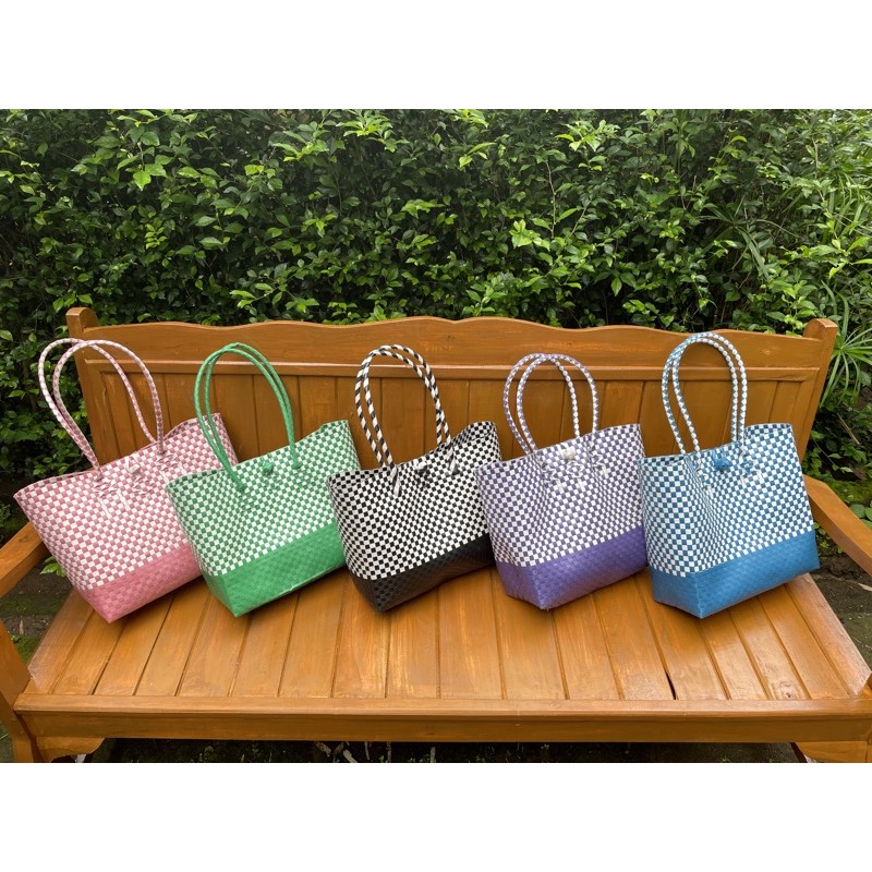 

{PRE-ORDER} Tas Anyaman Kaca Tipis Motif Block Cocok Untuk Souvenir Hajatan / Tas Pasar Murah