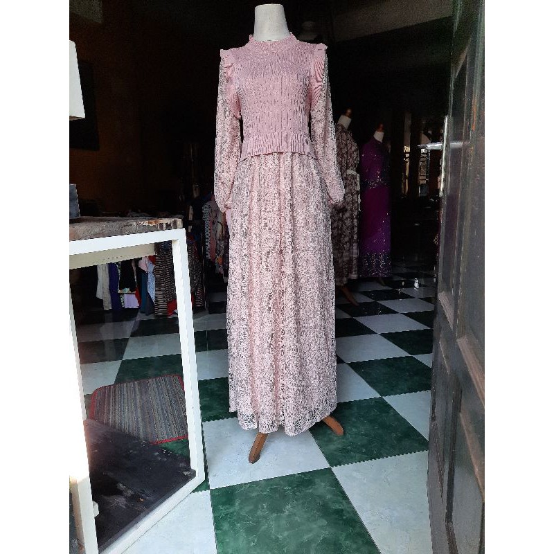 Gamis Brukat Rompi Rajut Import (SOLD)