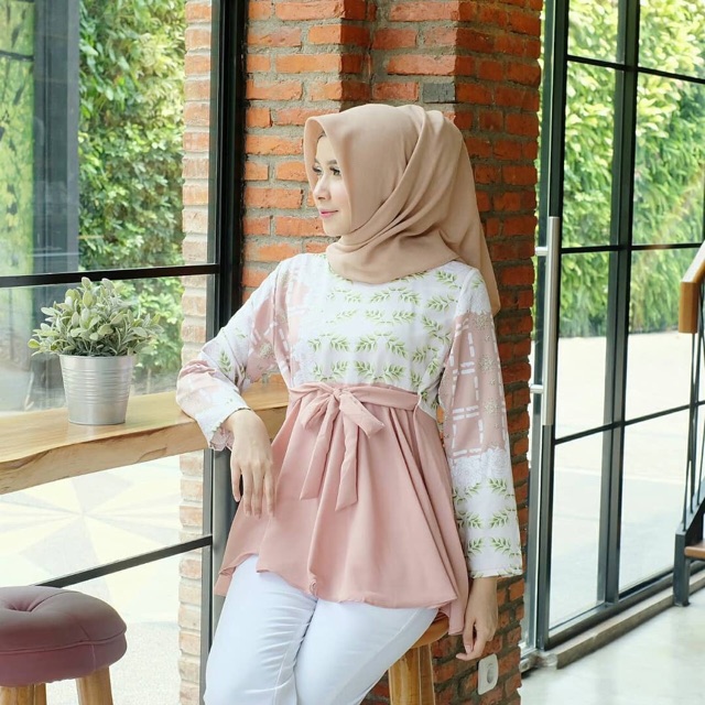 Nura Top Batik