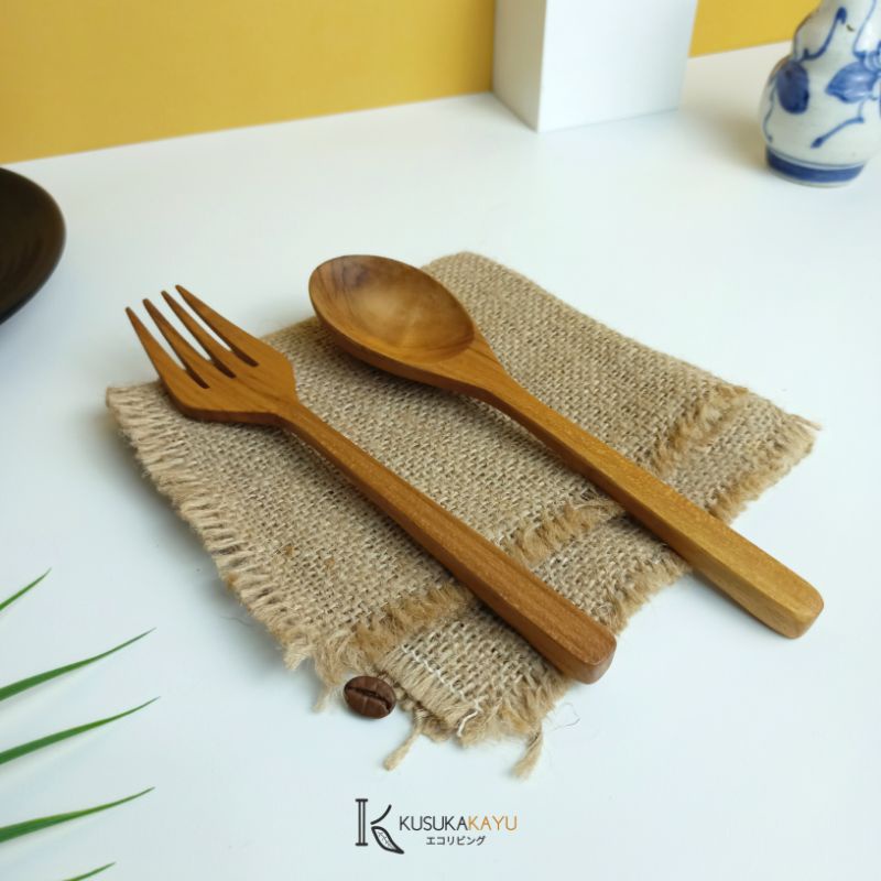 TOBU | Sendok Garpu Kayu / Cutlery Set