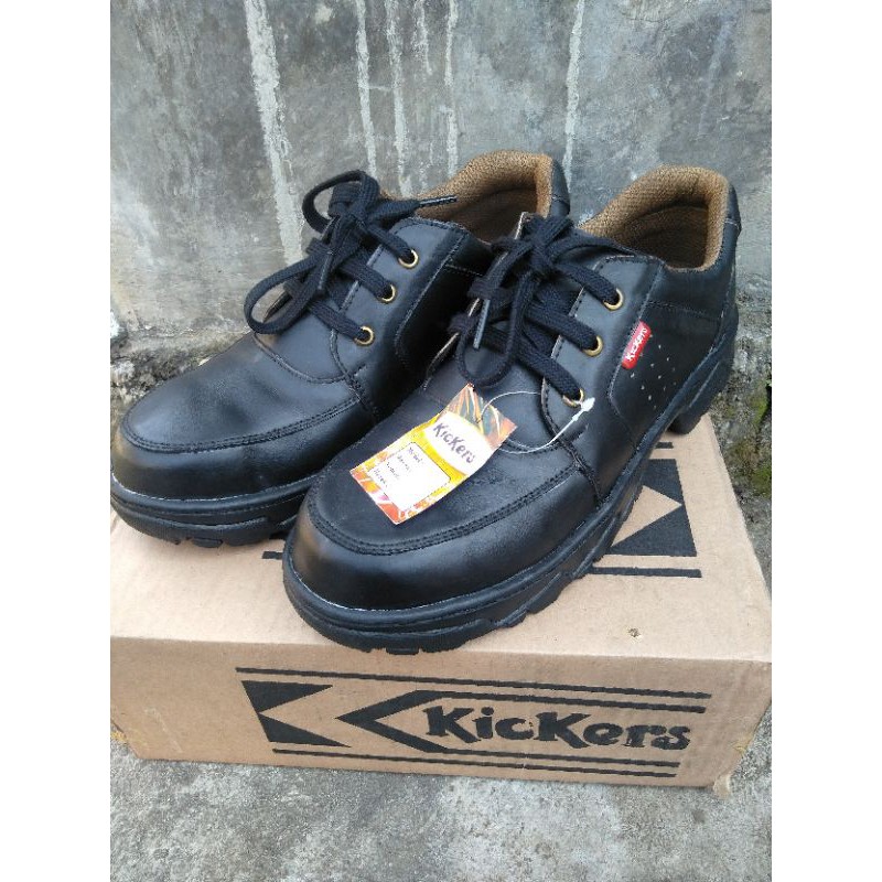 Sepatu Casual Kulit Pria Hitam Polos Sepatu Kulit Pria Keren Sepatu Pria Kulit Kikers