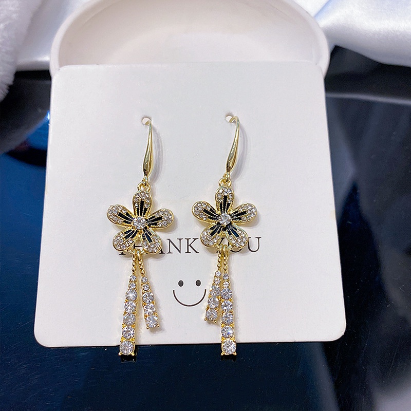 Anting Rumbai Desain Bunga Aksen Berlian Untuk Wanita