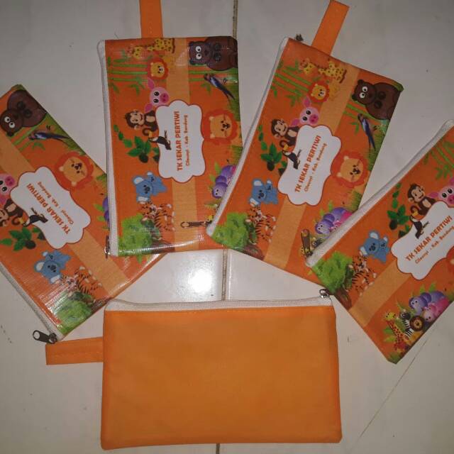 

Souvenir kotak pensil