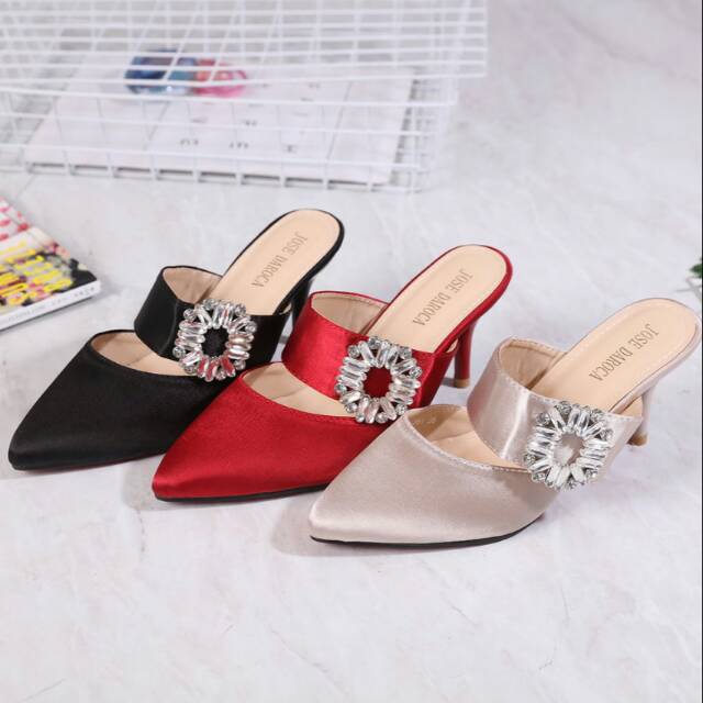 Sepatu Heels Shoes J 361