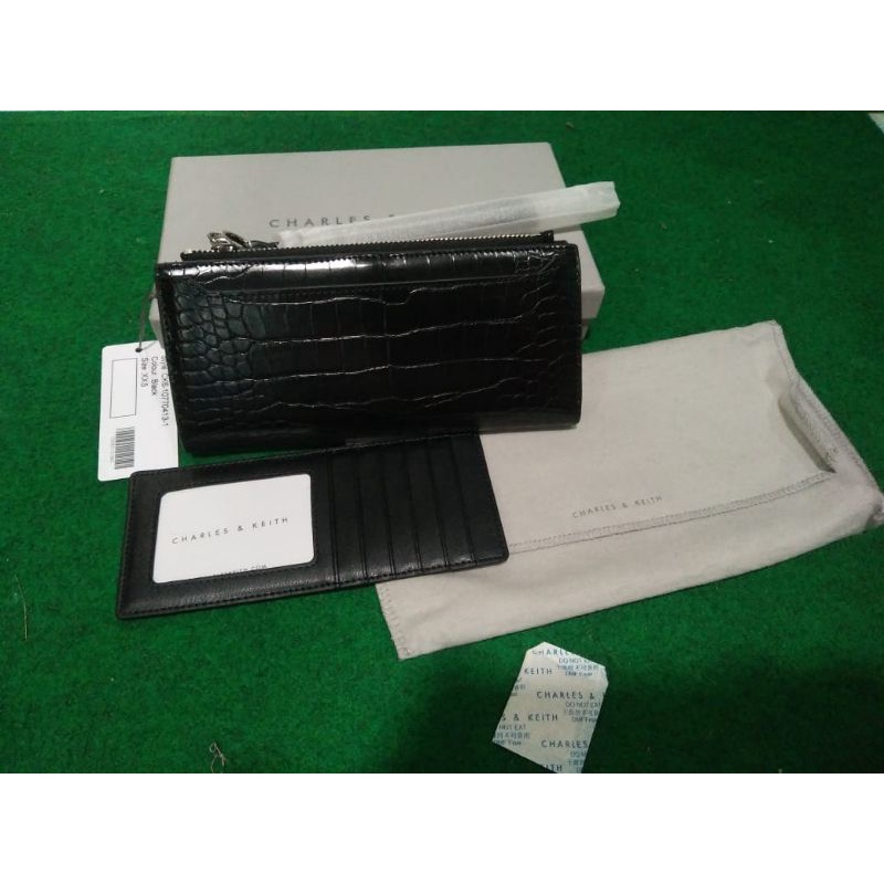 Dompet Panjang Charles and Keith New