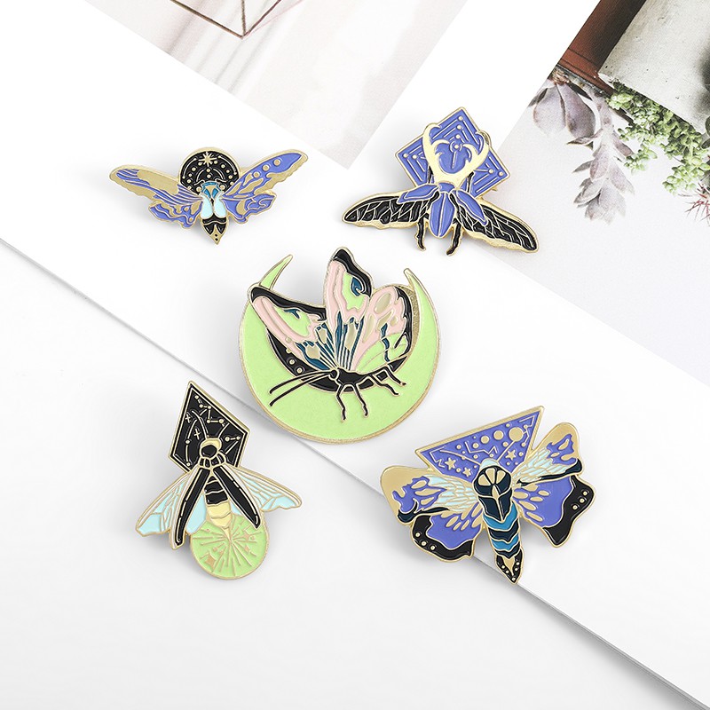 Bros Pin Enamel Bentuk Kupu-Kupu Bulan 5 Gaya Glow In The Dark Untuk Hadiah Anak