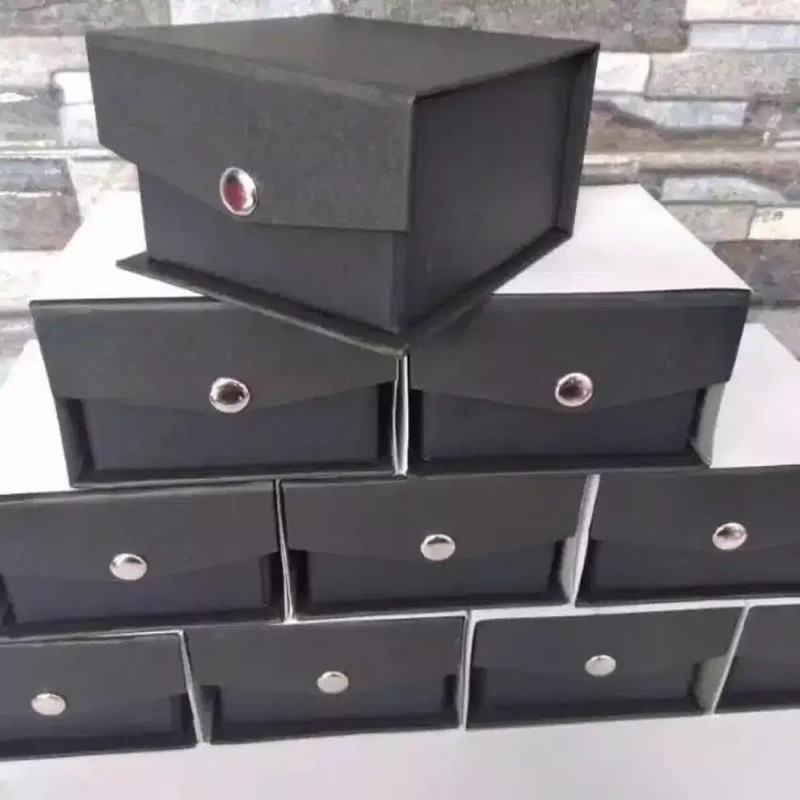 BOX Kancing untuk kelengkapan perhiasan atau jam tangan