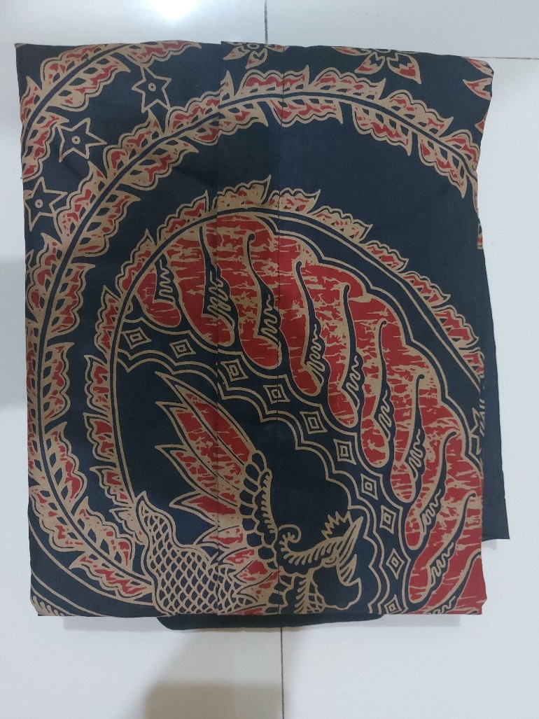 Kemeja Pria Batik Solo Modern Halus Lapis Furing