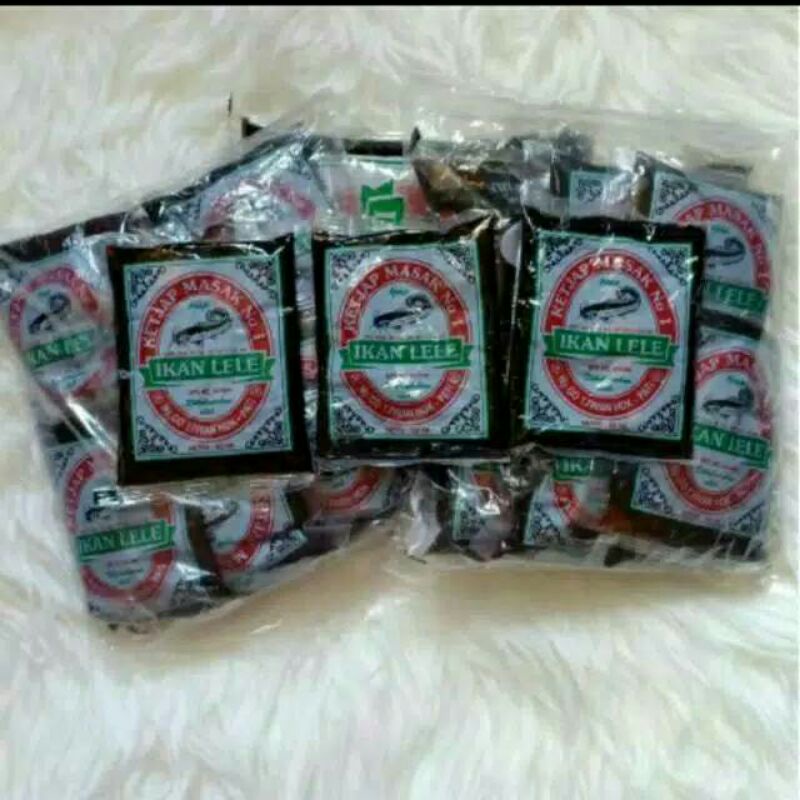 

kecap cap lele khas pati lusinan/sachet