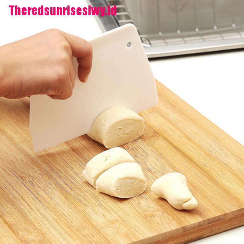 1 Pc Spatula Pemotong Adonan Kue Bahan Plastik