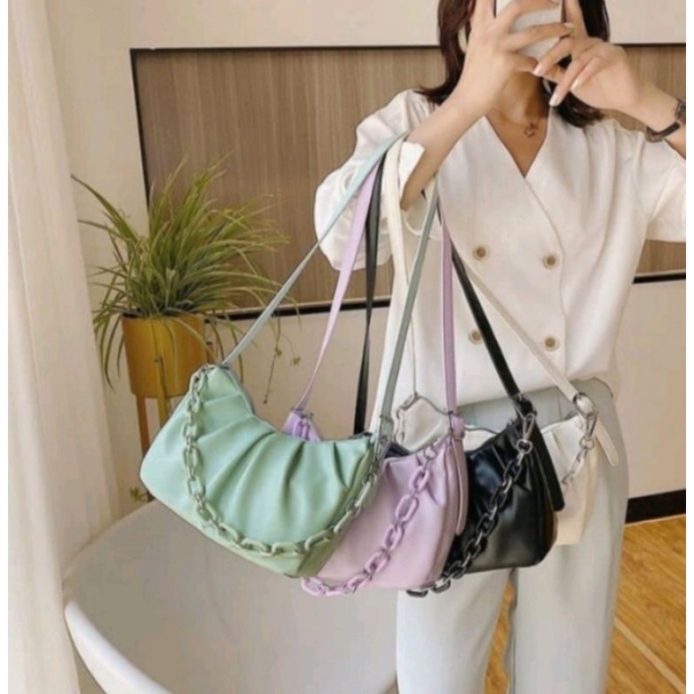 TAS SELEMPANG KULIT WANITA,TAS CEWE MESSENGER BAG,TAS WANITA FASHION