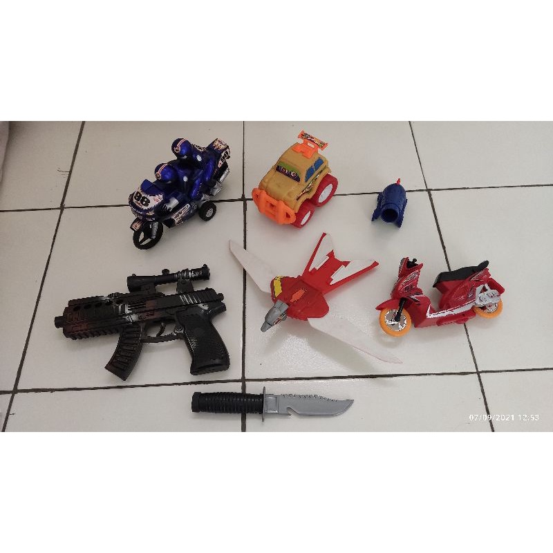 Mainan Bekas mobil motor