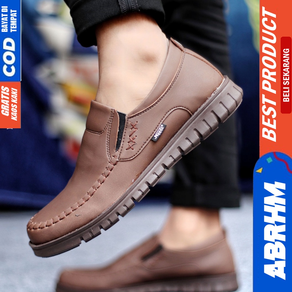 Sepatu Casual Pria Slip On Kasual Formal Kulit Pu  Kerja Kantor Kondangan Hitam ABRHM BLENO