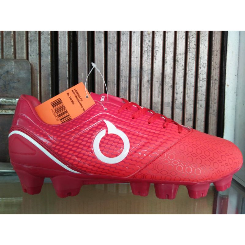SEPATU SEPAK BOLA ORTUSEIGHT GENESIS FG