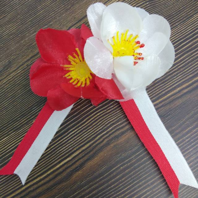 Bross merah putih / Tanda pengenal panitia