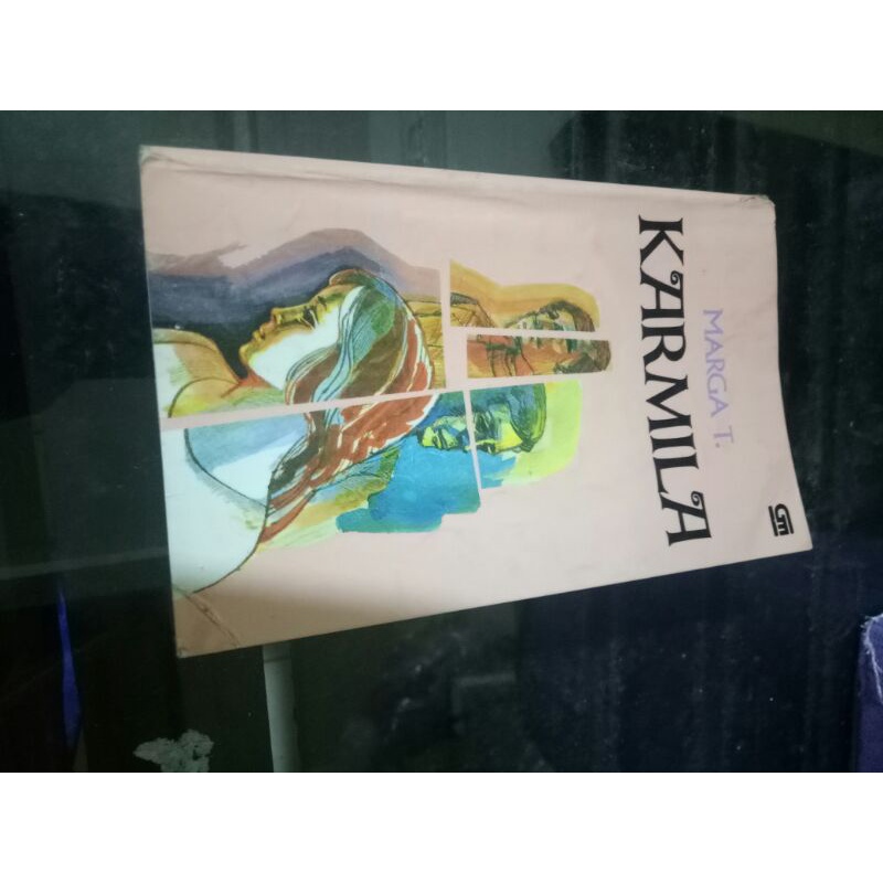 Novel Karmila marga t