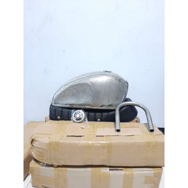 tengki royal enfield japstyle tangki triumph royal enfield custom japstyle bratstyle bobber