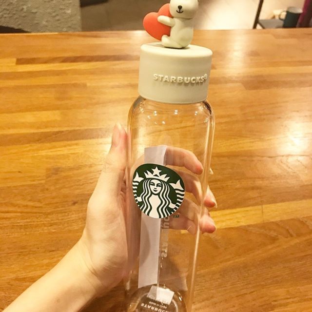 Taiwan Starbucks Bearista glass bottle 425Ml