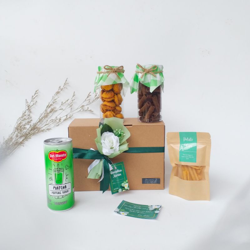 

Hampers puasa/Ucapan puasa/Hampers lebaran/parcel lebaran/parcel kue kering/hadiah lebaran