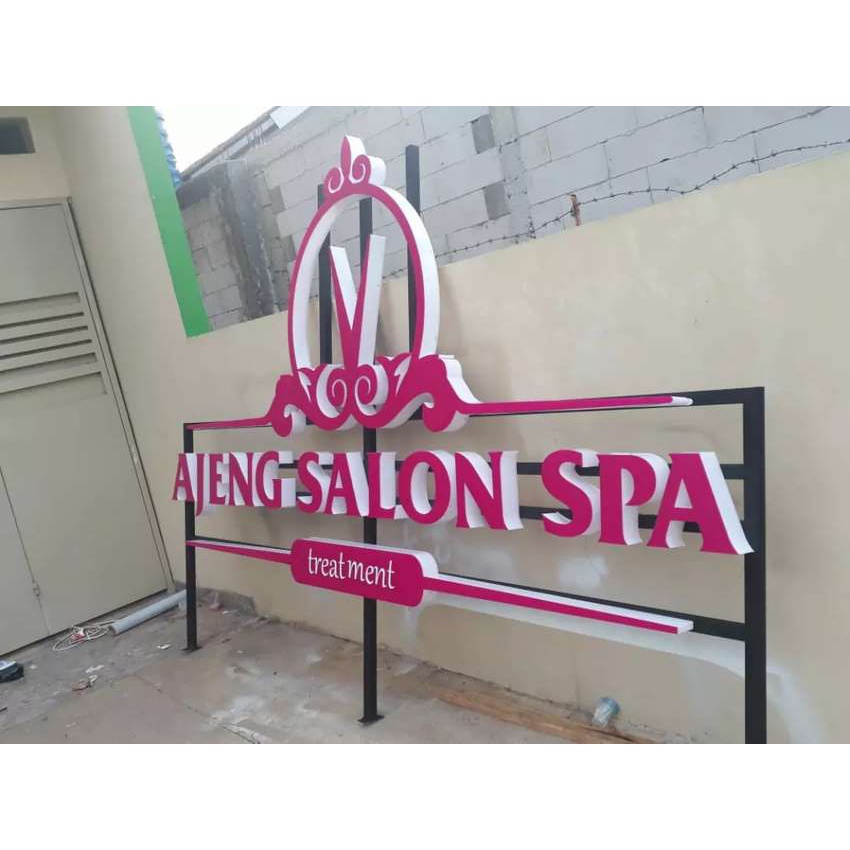 Huruf timbul letter sign