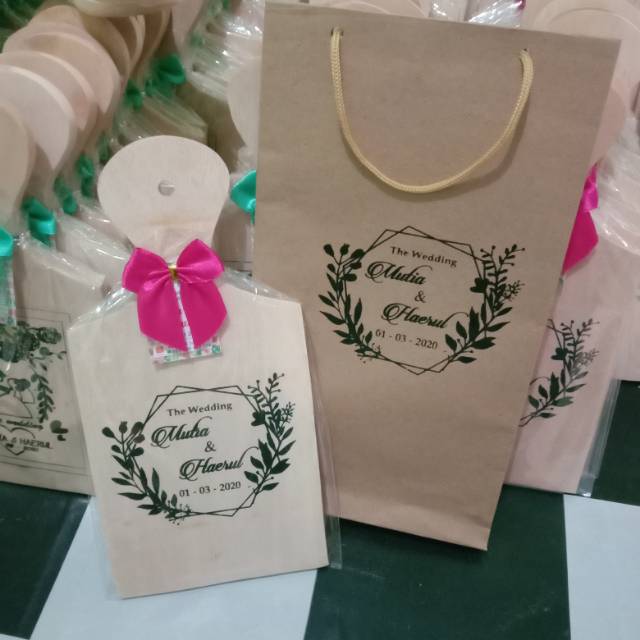 

souvenir talenan set paperbag isi 100