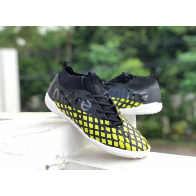 MITRE INVADER SEPATU FUTSAL MITRE ORIGINAL RESMI SEPATU OLAHRAGA DISKON BESAR DAN BERBONUS