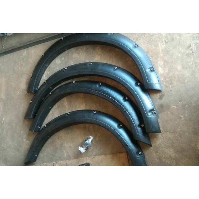 Over Fender Bulat Karet Jimny Katana