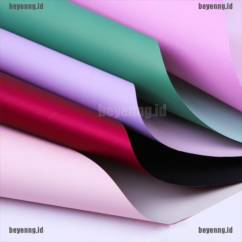 20 Pcs Kertas Pembungkus Buket Bunga Tahan Air Dua Warna