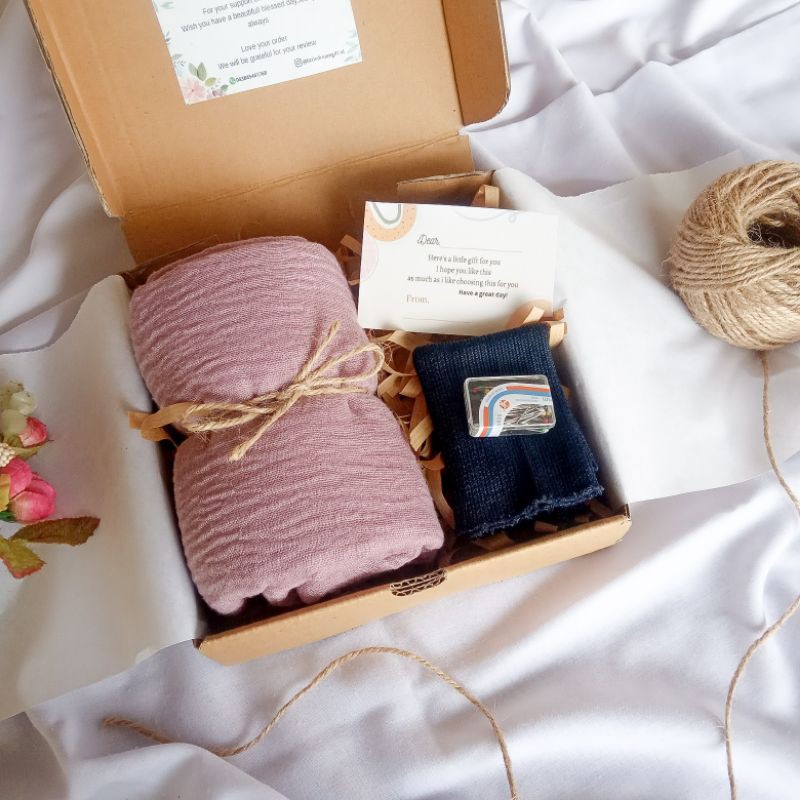 

Gift box/Gift box hijab/Gift box pashmina crinkle paket C3