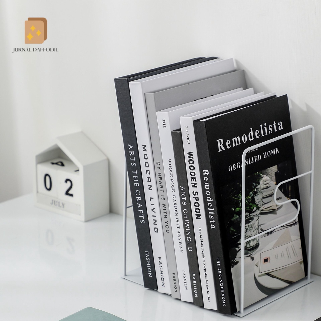 

JurnalDaffodil - Book Stand Book Holder Besi Minimalis Hitam Putih Book Organizer Sekat Buku
