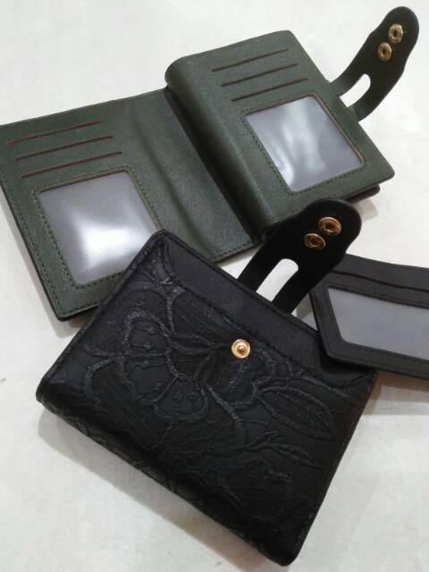 Dompet fashion pendek lipat import banyak selipan unik